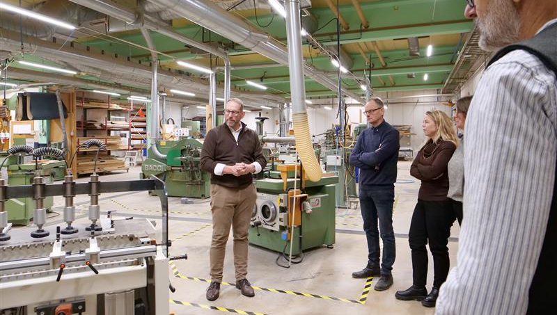 Helhetslyftet besöker Tibro Trätekniskt Center.